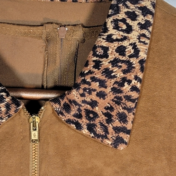 VINTAGE Daniel Laurent dress, matching zip-up blazer. Tan suede/leopard print - Picture 5 of 16